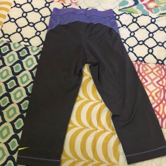 Nike Pro Capri Leggings🏋🏼‍♀️ - Picture 2 of 2